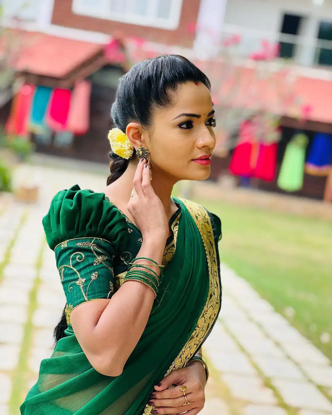 Shobha Shetty Gorgeous Looks in Saree