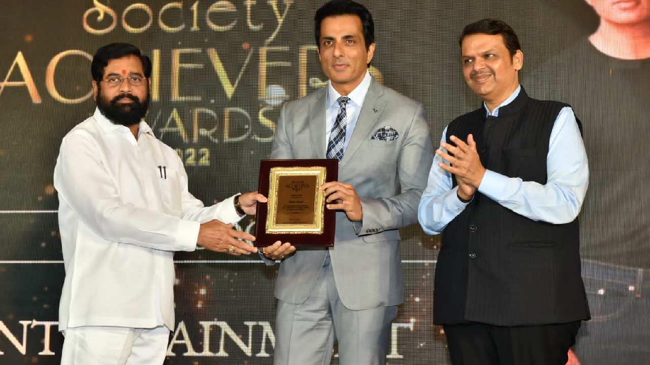 Sonu Sood Wins Prestigious ‘Nation’s Pride’ Award At Society Achievers Awards 2022