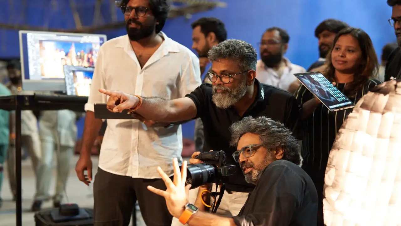 Pushpa 2: సుకుమార్ ఆలోచనలు అర్థం కావడం లేదంటోన్న ఫ్యాన్స్..! Pushpa 2: సుకుమార్ ఆలోచనలు అర్థం కావడం లేదంటోన్న ఫ్యాన్స్..!