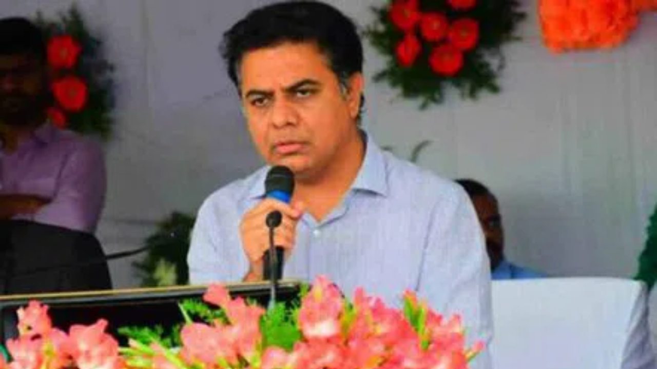 Telangana : కేంద్ర ప్రభుత్వం తీరు అయితే జుమ్లా .. లేకుంటే హమ్లా అన్నట్లుగా ఉంది : కేటీఆర్ Telangana : కేంద్ర ప్రభుత్వం తీరు అయితే జుమ్లా .. లేకుంటే హమ్లా అన్నట్లుగా ఉంది : కేటీఆర్