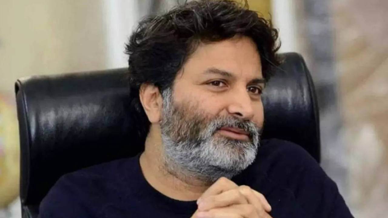 Trivikram: మహేష్కు విలన్గా బాలీవుడ్ స్టార్ బ్యూటీ భర్తను పట్టుకొస్తున్న త్రివిక్రమ్..? Trivikram: మహేష్కు విలన్గా బాలీవుడ్ స్టార్ బ్యూటీ భర్తను పట్టుకొస్తున్న త్రివిక్రమ్..?