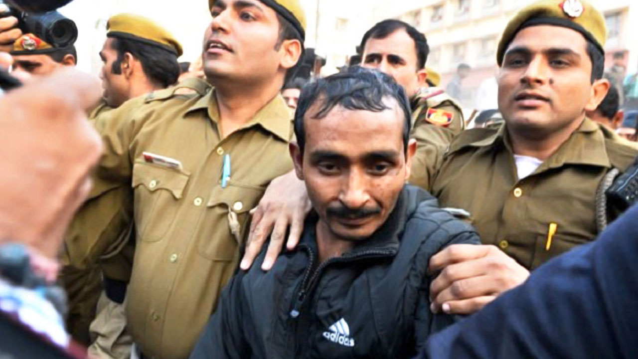 Indian Predator: గ్యాంగ్స్టర్ను పొడిచి చంపిన 200 మంది మహిళలు.. 2004 నాటి ఘటనను వెలుగులోకి తెచ్చిన ‘నెట్ఫ్లిక్స్’ Indian Predator: గ్యాంగ్స్టర్ను పొడిచి చంపిన 200 మంది మహిళలు.. 2004 నాటి ఘటనను వెలుగులోకి తెచ్చిన ‘నెట్ఫ్లిక్స్’