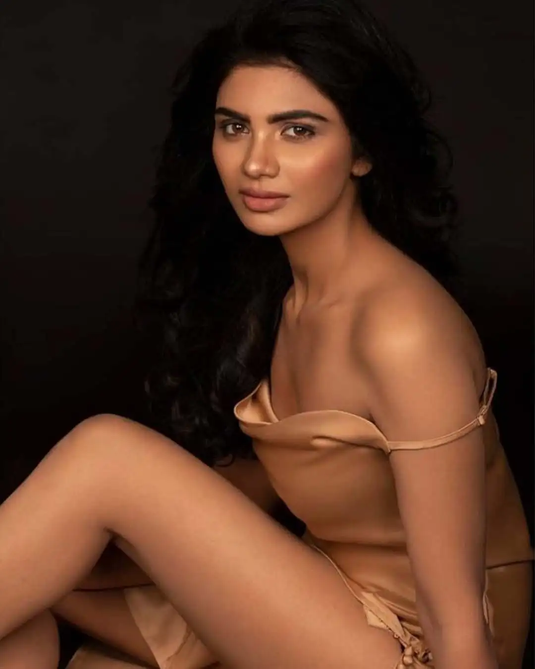Varsha Hot Pics Goes Viral In The Social Media