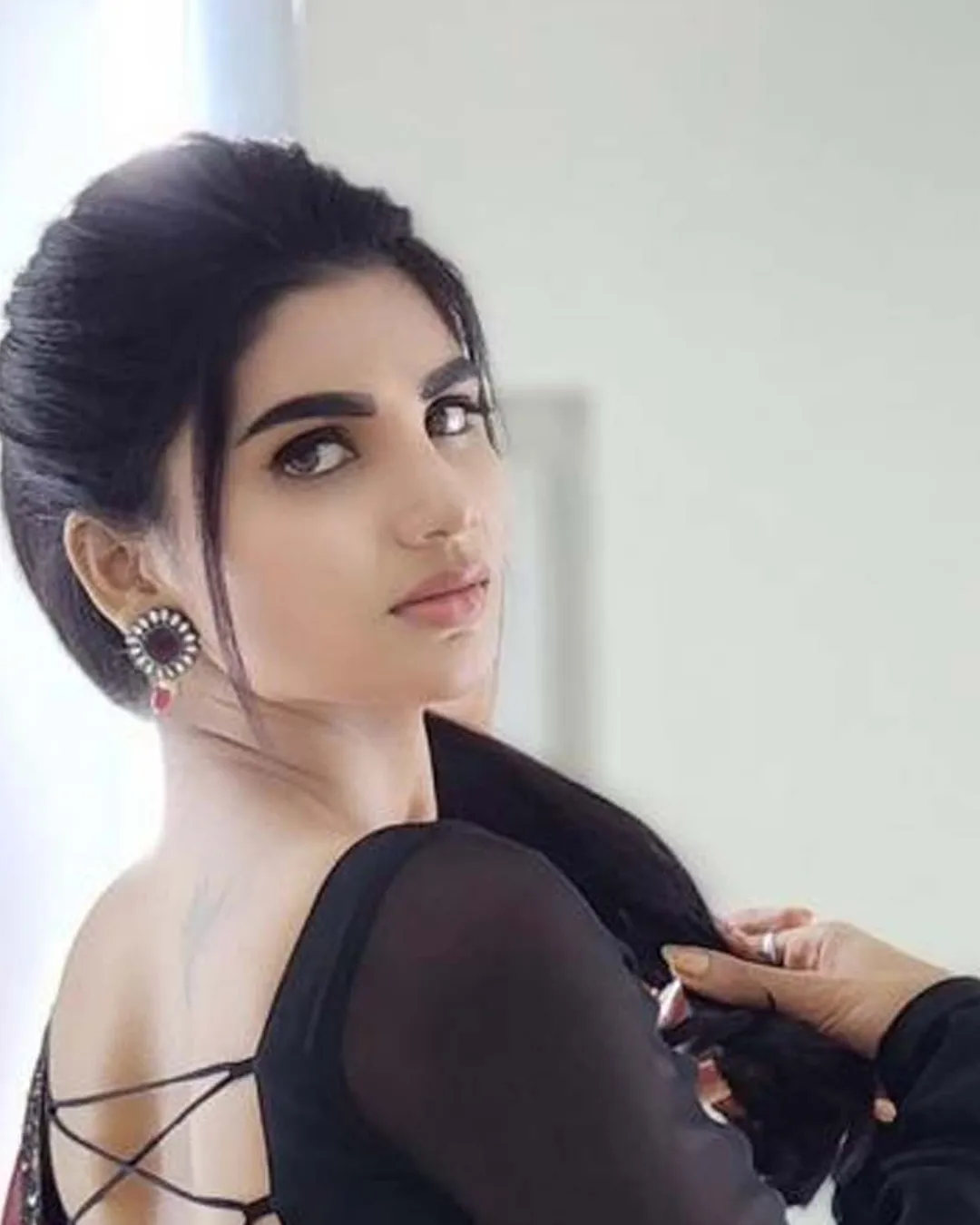 Varsha Hot Pics Goes Viral In The Social Media