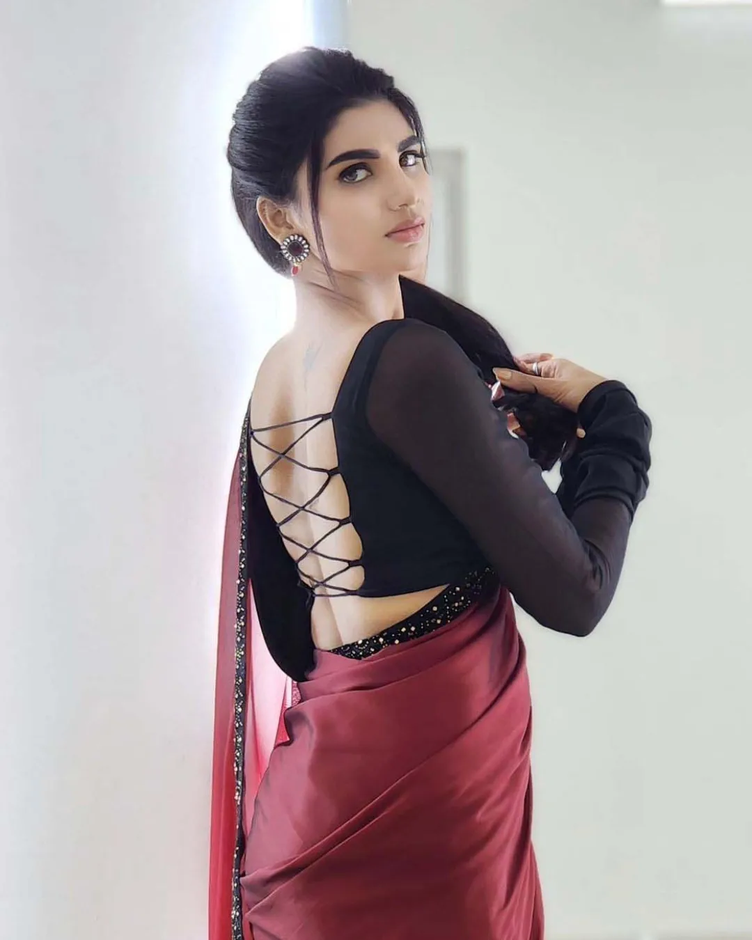 Varsha Hot Pics Goes Viral In The Social Media