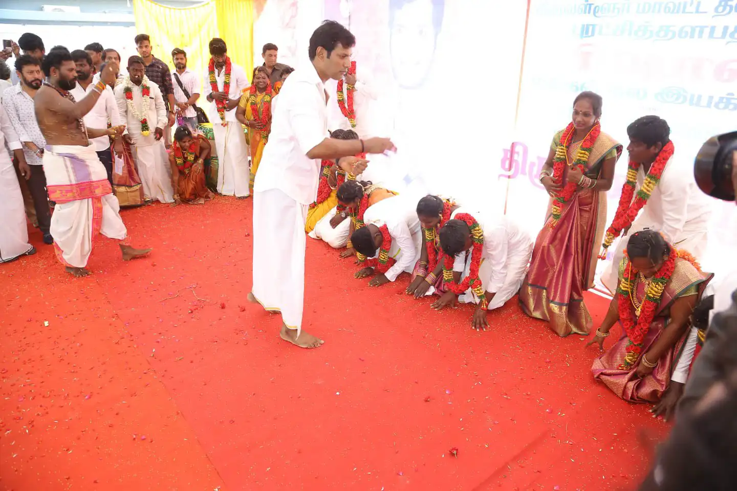 Vishal's fans help some poor people get married and Vishal appreciates