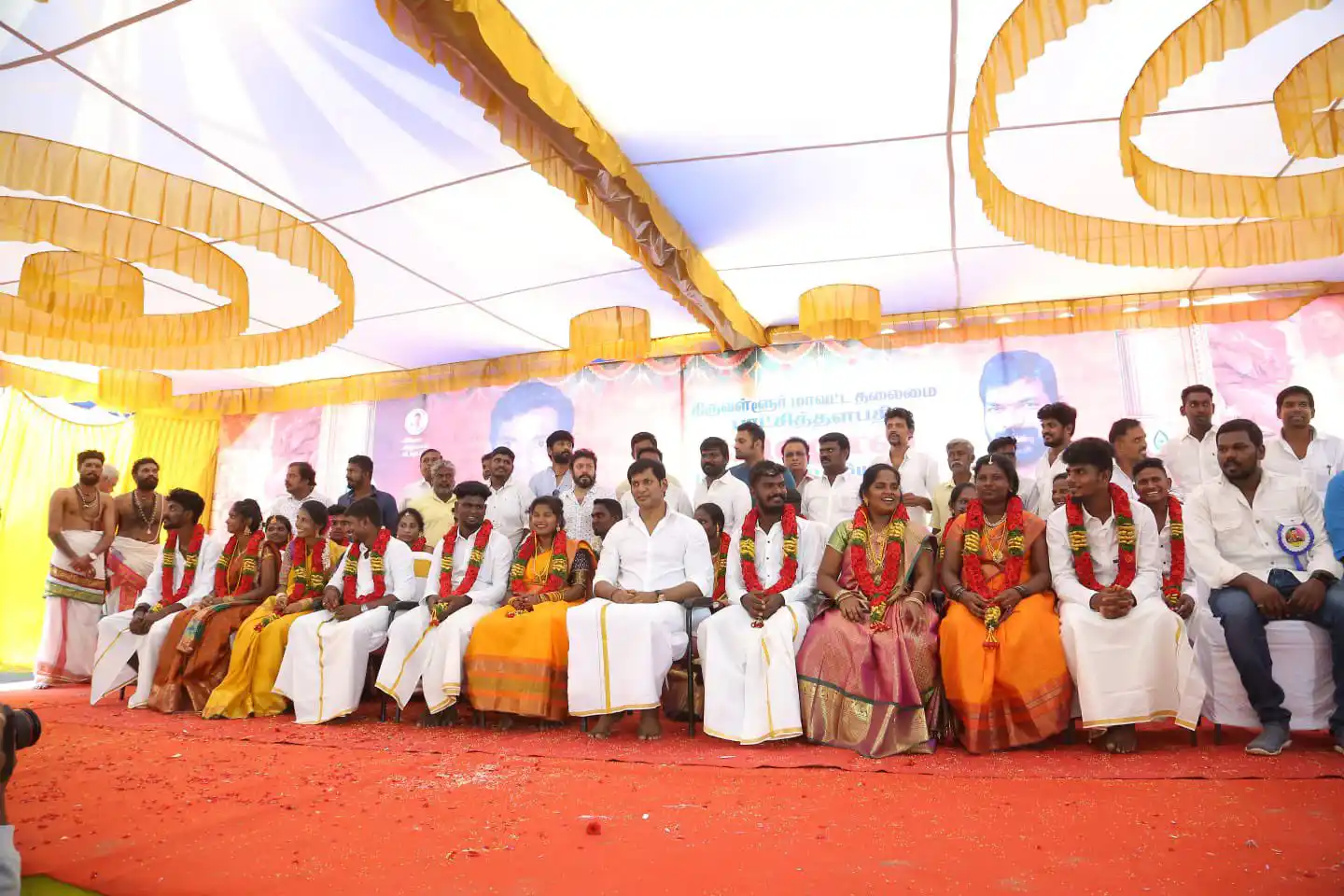 Vishal's fans help some poor people get married and Vishal appreciates