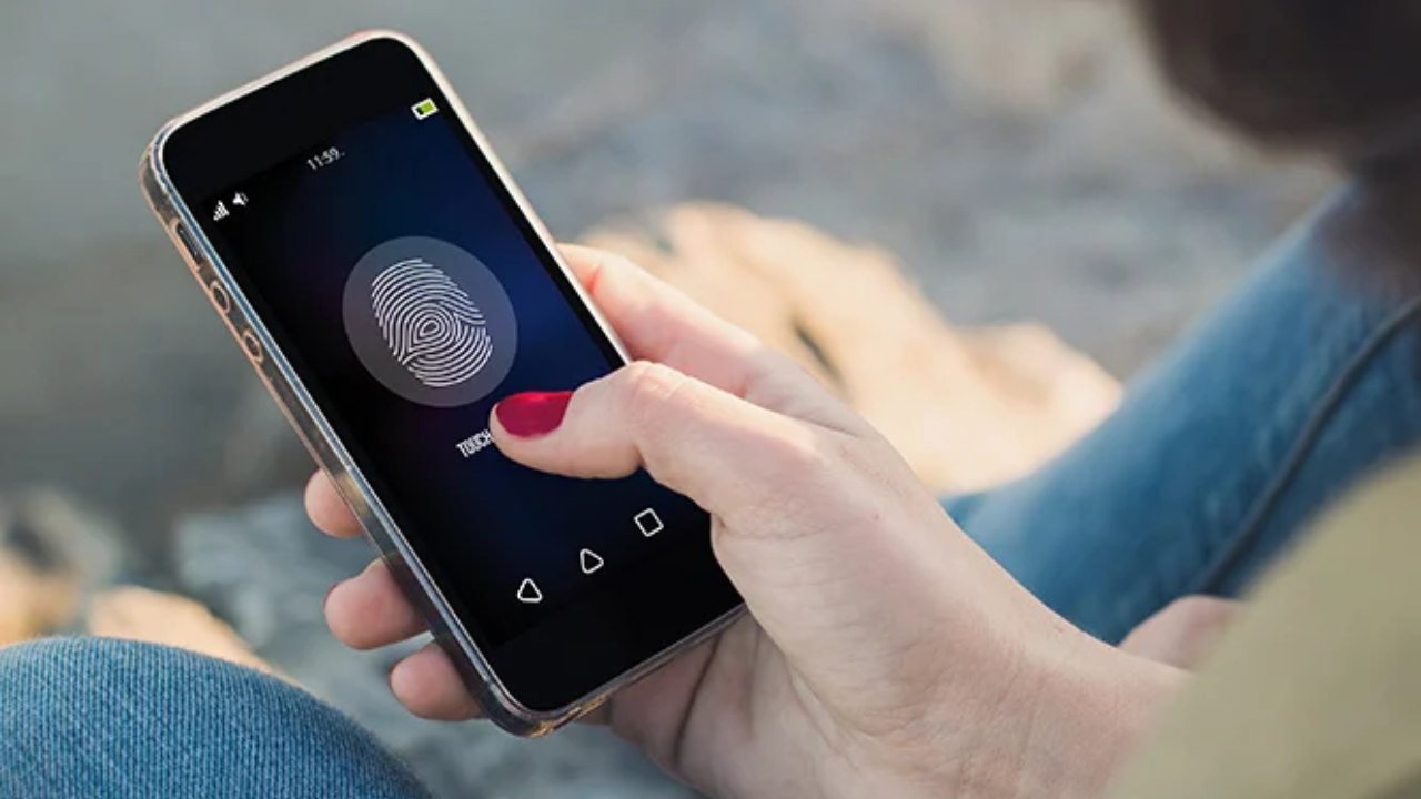 Android Screen Lock : మీ ఆండ్రాయిడ్ ఫోన్కు స్ర్కీన్ లాక్ వేశారా? మీకు తెలియకుండానే సిమ్ కార్డుతో ఇలా అన్లాక్ చేయొచ్చు! Android Screen Lock : మీ ఆండ్రాయిడ్ ఫోన్కు స్ర్కీన్ లాక్ వేశారా? మీకు తెలియకుండానే సిమ్ కార్డుతో ఇలా అన్లాక్ చేయొచ్చు!