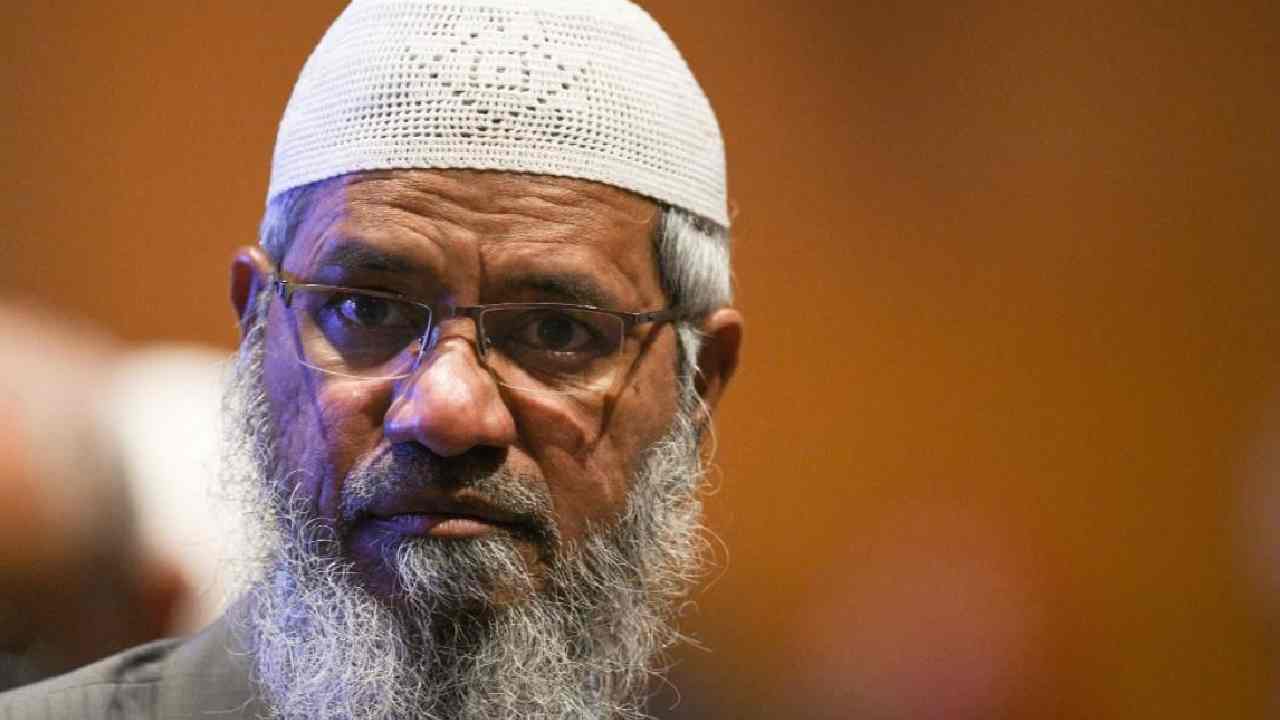 Zakir Naik: ఫిఫా వరల్డ్ కప్లో జకీర్ నాయక్… మత బోధనల కోసం ఆహ్వానించిన ఖతార్ Zakir Naik: ఫిఫా వరల్డ్ కప్లో జకీర్ నాయక్… మత బోధనల కోసం ఆహ్వానించిన ఖతార్