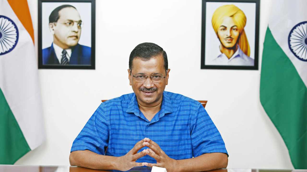 Ahmedabad: ఎన్నికల నుంచి తప్పుకుంటే మా మంత్రుల్ని ఒదిలేస్తామన్నారు.. బీజేపీపై కేజ్రీవాల్ తీవ్ర ఆరోపణలు Ahmedabad: ఎన్నికల నుంచి తప్పుకుంటే మా మంత్రుల్ని ఒదిలేస్తామన్నారు.. బీజేపీపై కేజ్రీవాల్ తీవ్ర ఆరోపణలు