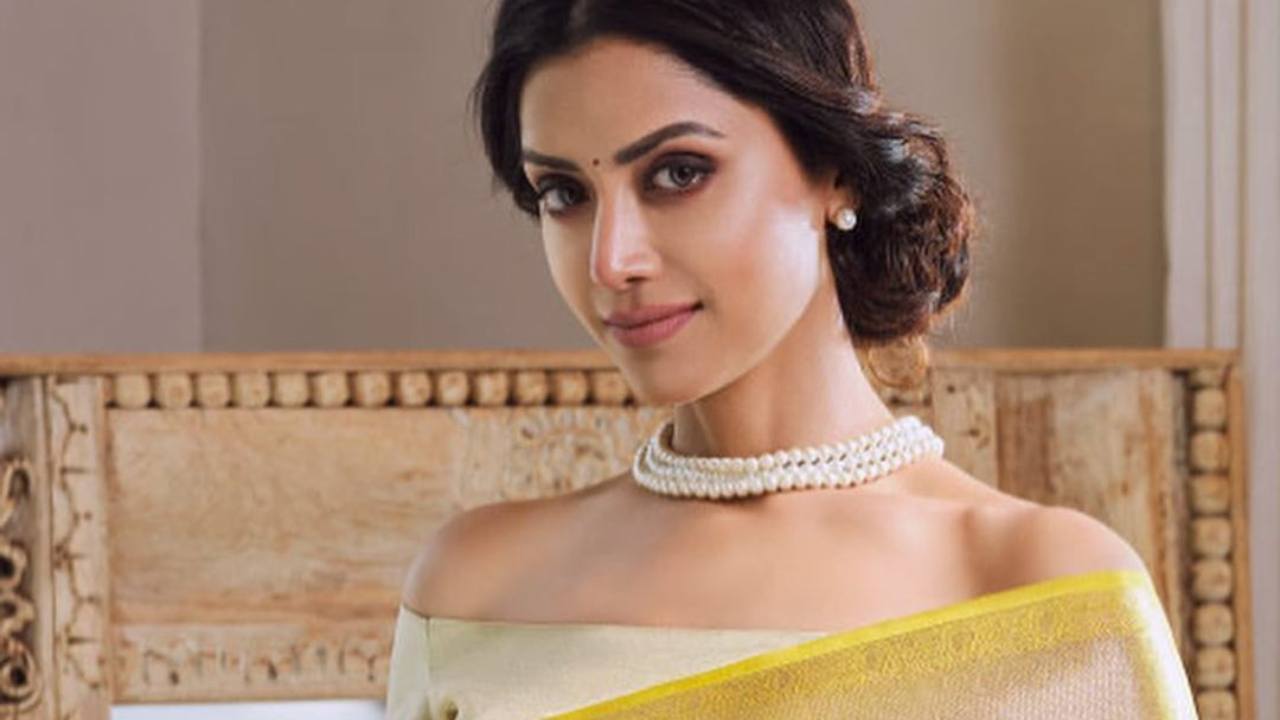 Mamta Mohandas : క్యాన్సర్ వస్తే ఇలా ఉంటానా.. ఫేక్ వార్తలకి గట్టింగా కౌంటర్ ఇచ్చిన హీరోయిన్.. Mamta Mohandas : క్యాన్సర్ వస్తే ఇలా ఉంటానా.. ఫేక్ వార్తలకి గట్టింగా కౌంటర్ ఇచ్చిన హీరోయిన్..