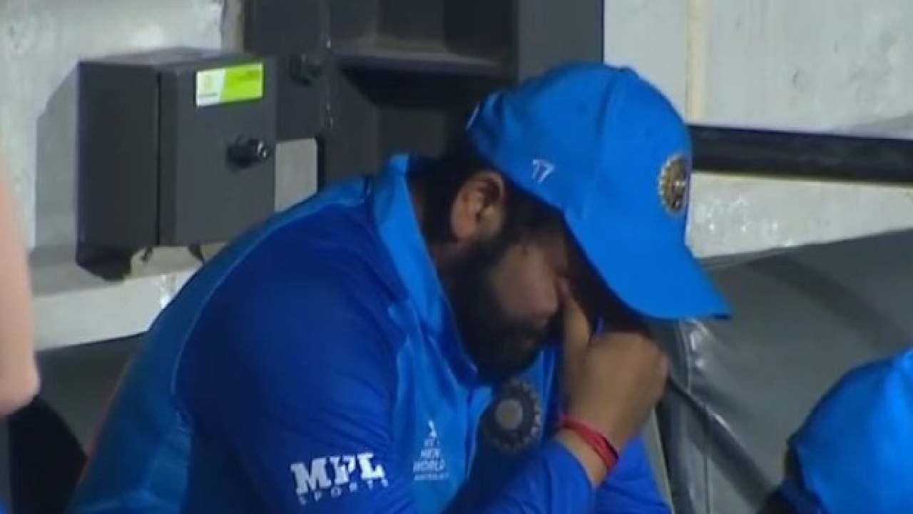 India vs England: సెమీఫైనల్ మ్యాచులో ఓడిపోగానే రోహిత్ శర్మ కన్నీరు.. వీడియో India vs England: సెమీఫైనల్ మ్యాచులో ఓడిపోగానే రోహిత్ శర్మ కన్నీరు.. వీడియో