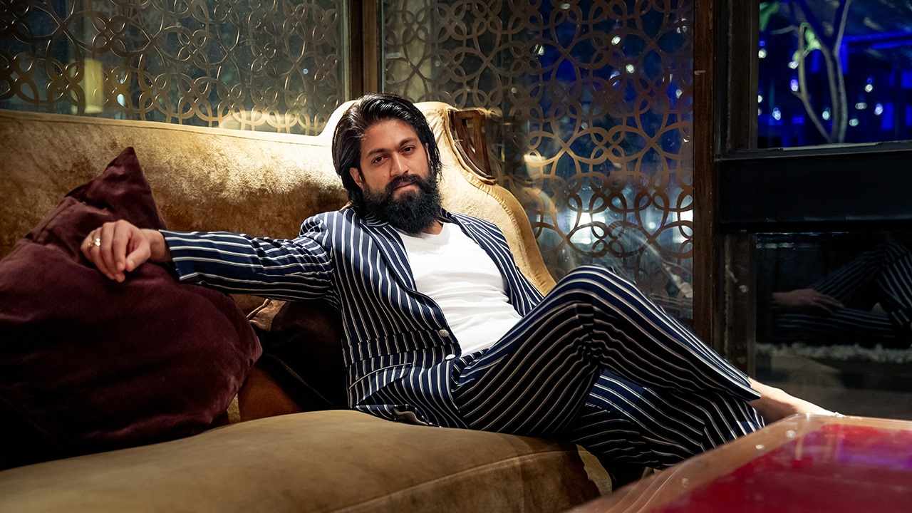 Yash : సౌత్ సినిమాలు చూసి ఎగతాళి చేసేవాళ్ళు.. రాజమౌళి బాహుబలి తర్వాతే.. యష్ సంచలన వ్యాఖ్యలు.. Yash : సౌత్ సినిమాలు చూసి ఎగతాళి చేసేవాళ్ళు.. రాజమౌళి బాహుబలి తర్వాతే.. యష్ సంచలన వ్యాఖ్యలు..