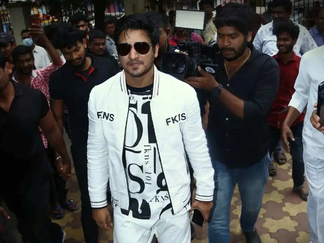 18 pages movie promotions