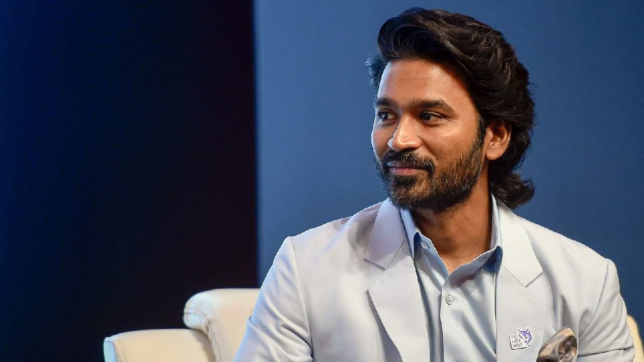 Dhanush : ఆ స్టార్ హీరో ధనుష్కి వీరాభిమాని అంటా.. ఎవరు ఆ హీరో? Dhanush : ఆ స్టార్ హీరో ధనుష్కి వీరాభిమాని అంటా.. ఎవరు ఆ హీరో?