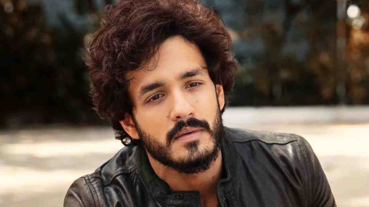 Agent Movie: కొత్త సంవత్సరం రోజున కొత్త రిలీజ్ డేట్తో వస్తున్న ఏజెంట్..? Agent Movie: కొత్త సంవత్సరం రోజున కొత్త రిలీజ్ డేట్తో వస్తున్న ఏజెంట్..?