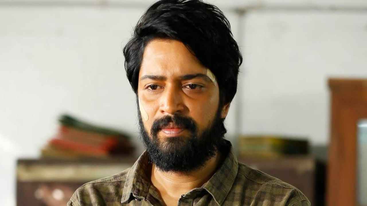 Allari Naresh: స్టార్ హీరో సినిమాలో నరేశ్.. అల్లరి చేస్తాడా.. ఏడిపిస్తాడా..? Allari Naresh: స్టార్ హీరో సినిమాలో నరేశ్.. అల్లరి చేస్తాడా.. ఏడిపిస్తాడా..?