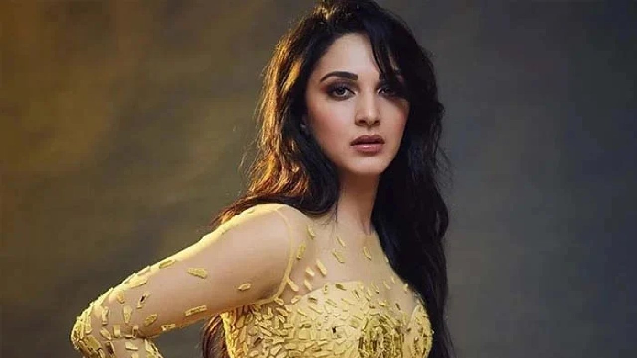 Kiara Advani : కియారా సినిమాలోకి రావడానికి.. ఆ స్టార్ హీరో హెల్ప్ చేసాడట! Kiara Advani : కియారా సినిమాలోకి రావడానికి.. ఆ స్టార్ హీరో హెల్ప్ చేసాడట!