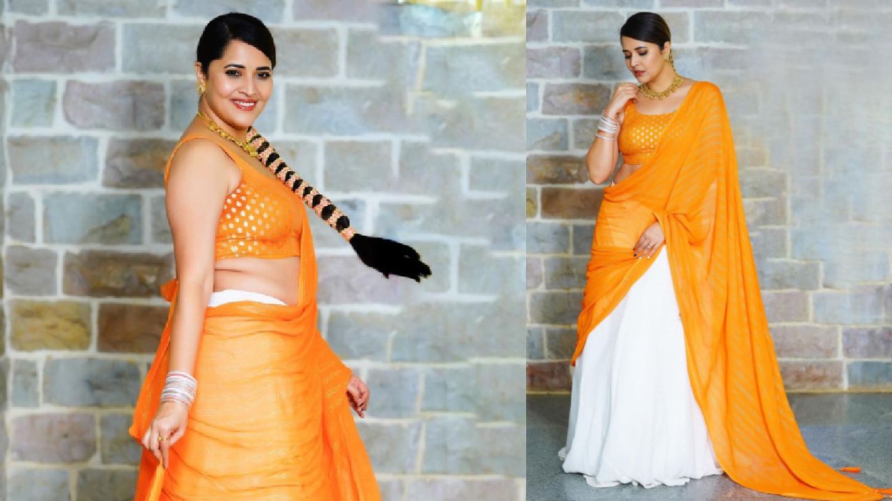 Anasuya Bharadwaj : ఆరంజ్ డ్రెస్ అనసూయ అందాలు..