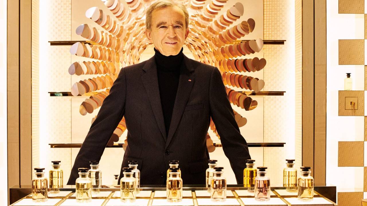 Bernard Arnault: ప్రపంచంలో అత్యంత ధనవంతుడు బెర్నార్డ్ ఆర్నాల్ట్ ఎవరు? ఏ వ్యాపారం చేస్తాడు? మస్క్ని ఎలా అధిగమించాడు! Bernard Arnault: ప్రపంచంలో అత్యంత ధనవంతుడు బెర్నార్డ్ ఆర్నాల్ట్ ఎవరు? ఏ వ్యాపారం చేస్తాడు? మస్క్ని ఎలా అధిగమించాడు!