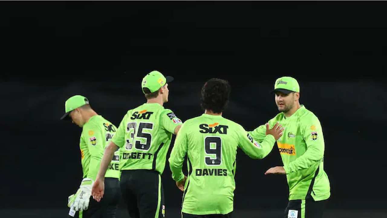 Big Bash League: టీ20 క్రికెట్లో సంచలనం… 15 పరుగులకే ఆలౌటైన జట్టు Big Bash League: టీ20 క్రికెట్లో సంచలనం… 15 పరుగులకే ఆలౌటైన జట్టు