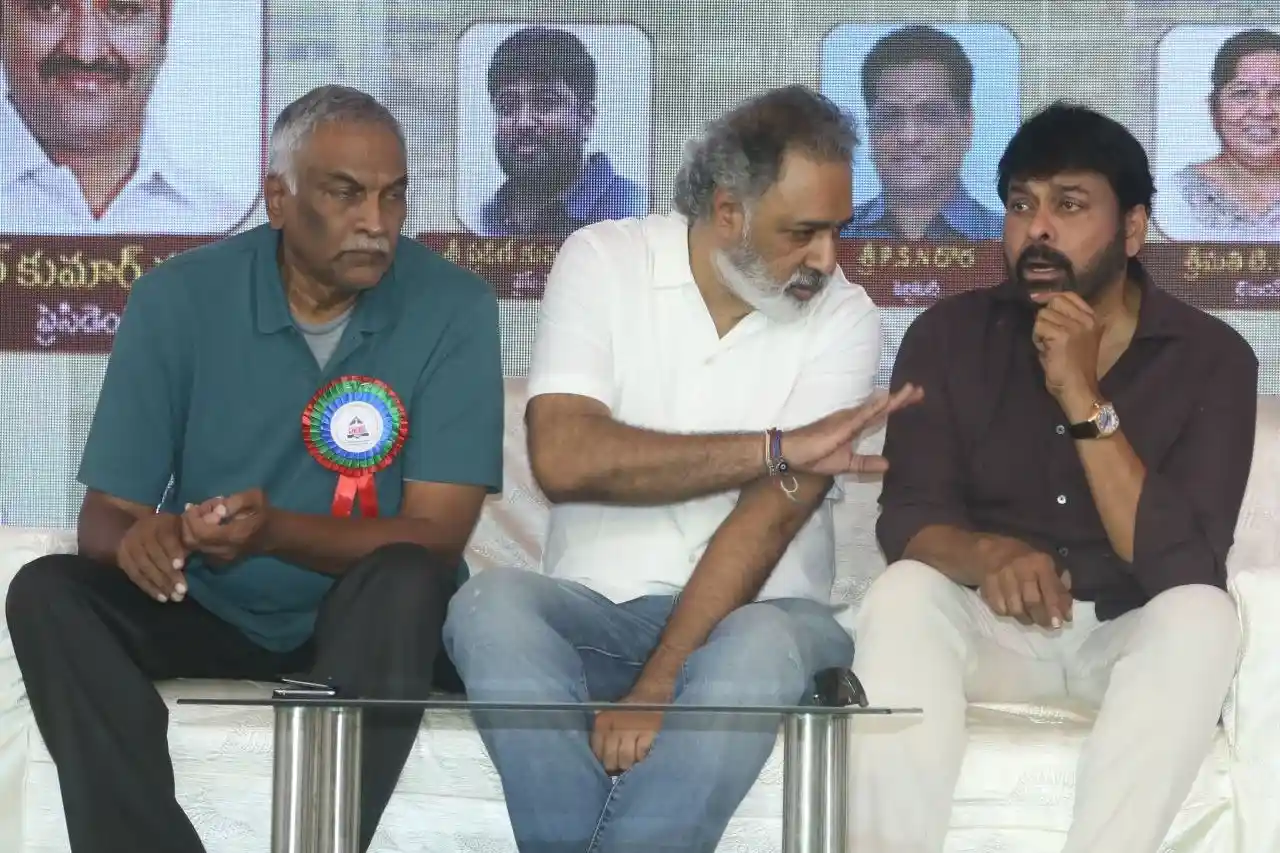 Chiranjeevi Opens Chitrapuri Colony MIG Houses