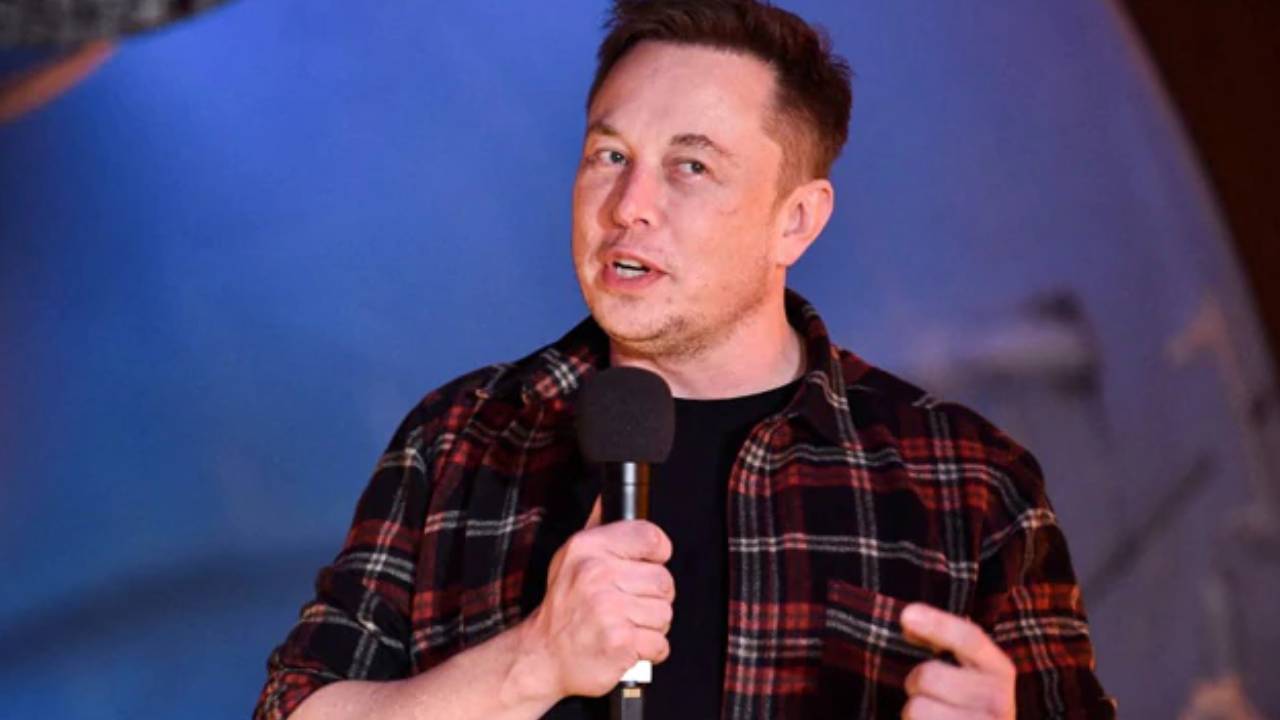 Elon Musk: ట్విటర్ పోల్ ఎఫెక్ట్ .. సీఈఓ పదవి నుంచి వైదొలుగుతానన్న మస్క్.. కానీ ఒక షరతు.. Elon Musk: ట్విటర్ పోల్ ఎఫెక్ట్ .. సీఈఓ పదవి నుంచి వైదొలుగుతానన్న మస్క్.. కానీ ఒక షరతు..