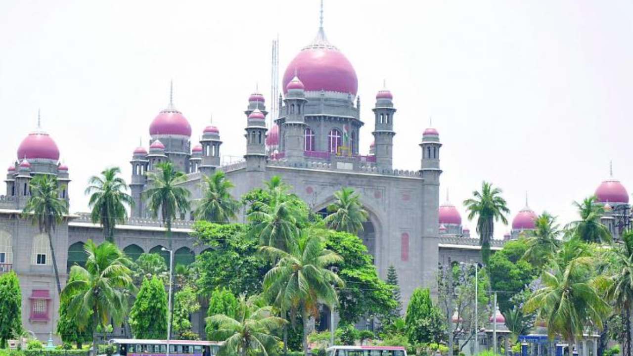 MLA Purchase Case : ఎమ్మెల్యేల కొనుగోలు కేసు జడ్జిమెంట్ లో హైకోర్టు కీలక వ్యాఖ్యలు MLA Purchase Case : ఎమ్మెల్యేల కొనుగోలు కేసు జడ్జిమెంట్ లో హైకోర్టు కీలక వ్యాఖ్యలు