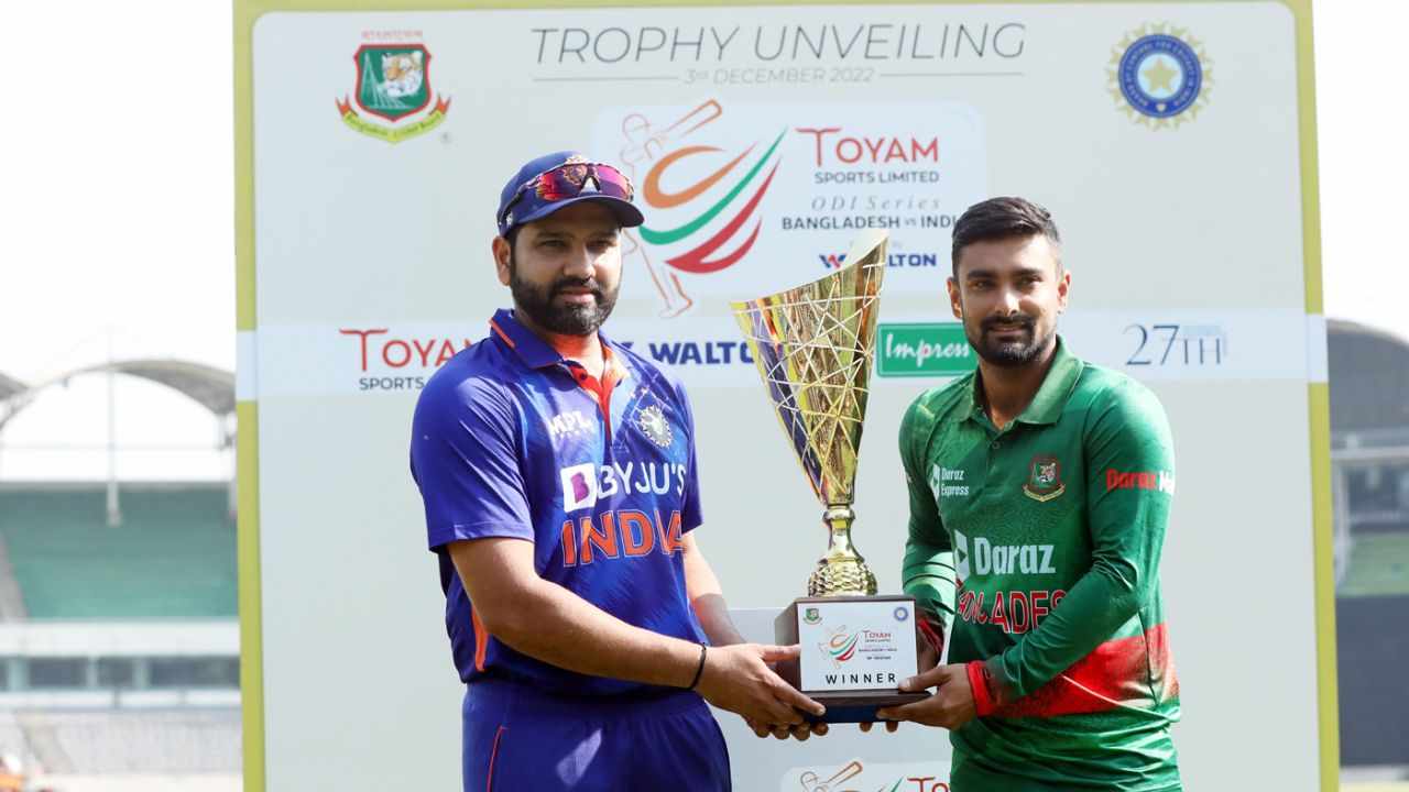 India vs Bangladesh: టాస్ గెలిచి ఫీల్డింగ్ ఎంచుకున్న బంగ్లాదేశ్.. తొలి వికెట్ కోల్పోయిన ఇండియా India vs Bangladesh: టాస్ గెలిచి ఫీల్డింగ్ ఎంచుకున్న బంగ్లాదేశ్.. తొలి వికెట్ కోల్పోయిన ఇండియా
