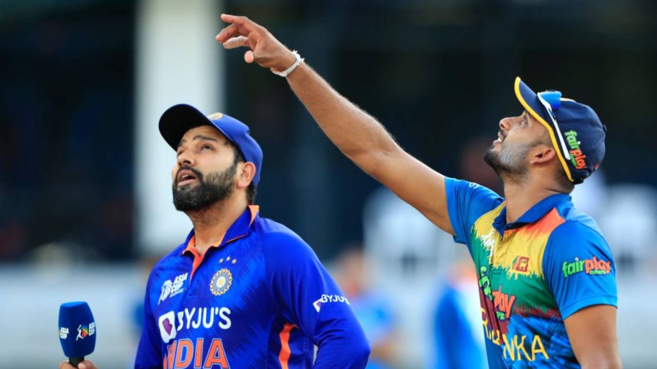 IND Vs SL 2023: టీమిండియాతో టీ20, వన్డే సరీస్లకు జట్టును ప్రకటించిన శ్రీలంక IND Vs SL 2023: టీమిండియాతో టీ20, వన్డే సరీస్లకు జట్టును ప్రకటించిన శ్రీలంక