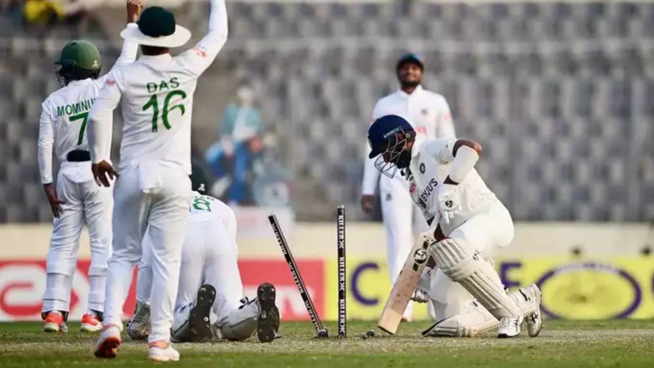 Ind vs Ban 2nd Test Match: కష్టాల్లో టీమిండియా.. 45 పరుగులకే కుప్పకూలిన టాప్ ఆర్డర్.. ఇరు జట్లకు విజయావకాశాలు .. Ind vs Ban 2nd Test Match: కష్టాల్లో టీమిండియా.. 45 పరుగులకే కుప్పకూలిన టాప్ ఆర్డర్.. ఇరు జట్లకు విజయావకాశాలు ..