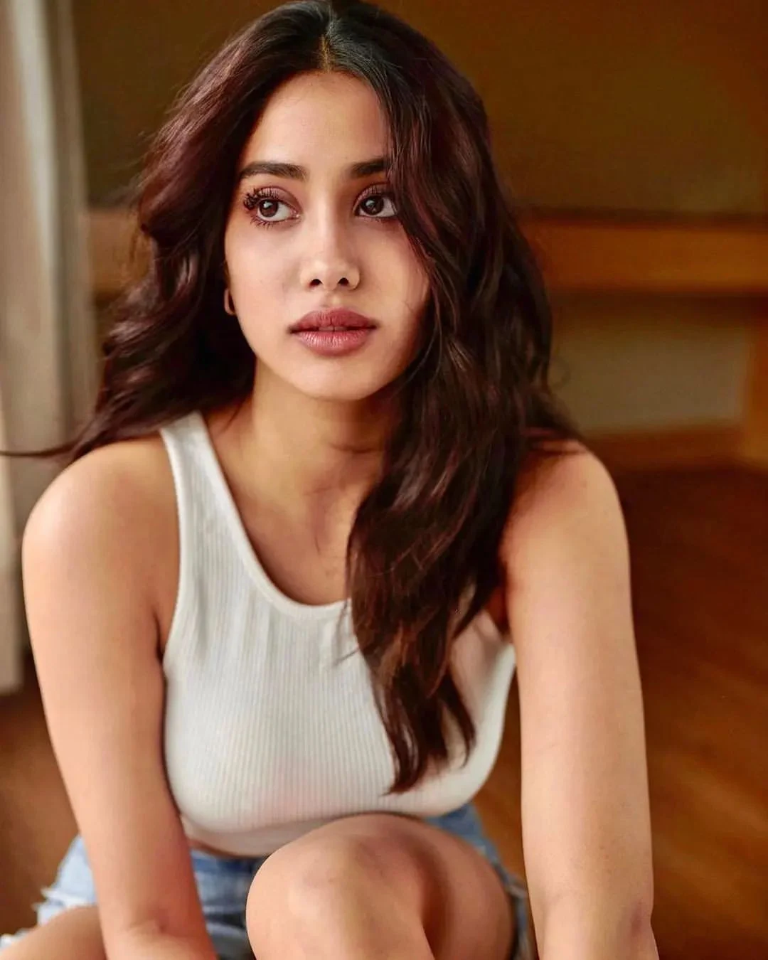 Janhvi Kapoor Latest Photoshoot