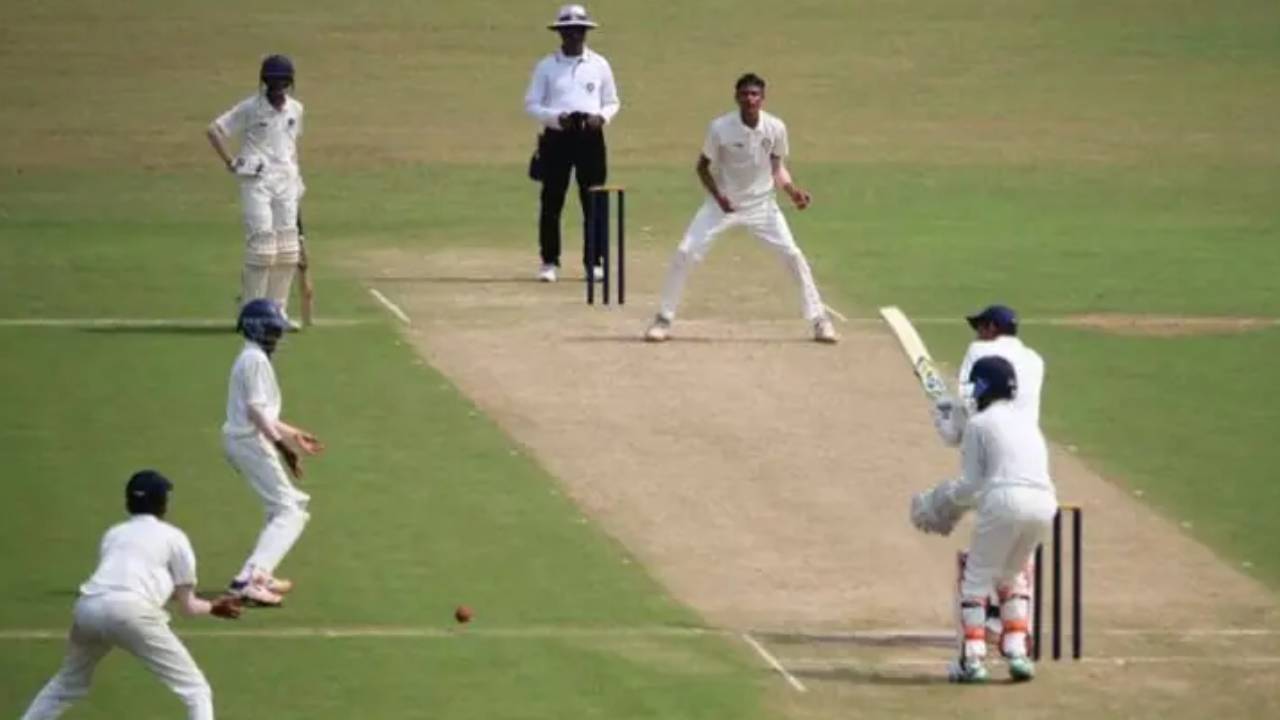 Lowest Score In Cricket: ఆరు పరుగులకే టీం మొత్తం ఆలౌట్ .. తొమ్మిది మంది డకౌట్.. Lowest Score In Cricket: ఆరు పరుగులకే టీం మొత్తం ఆలౌట్ .. తొమ్మిది మంది డకౌట్..
