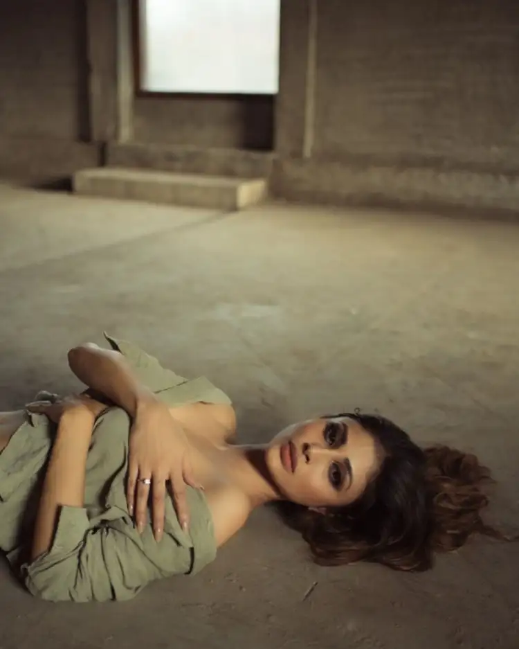 Mouni Roy Stuns With Her Tempting Pics