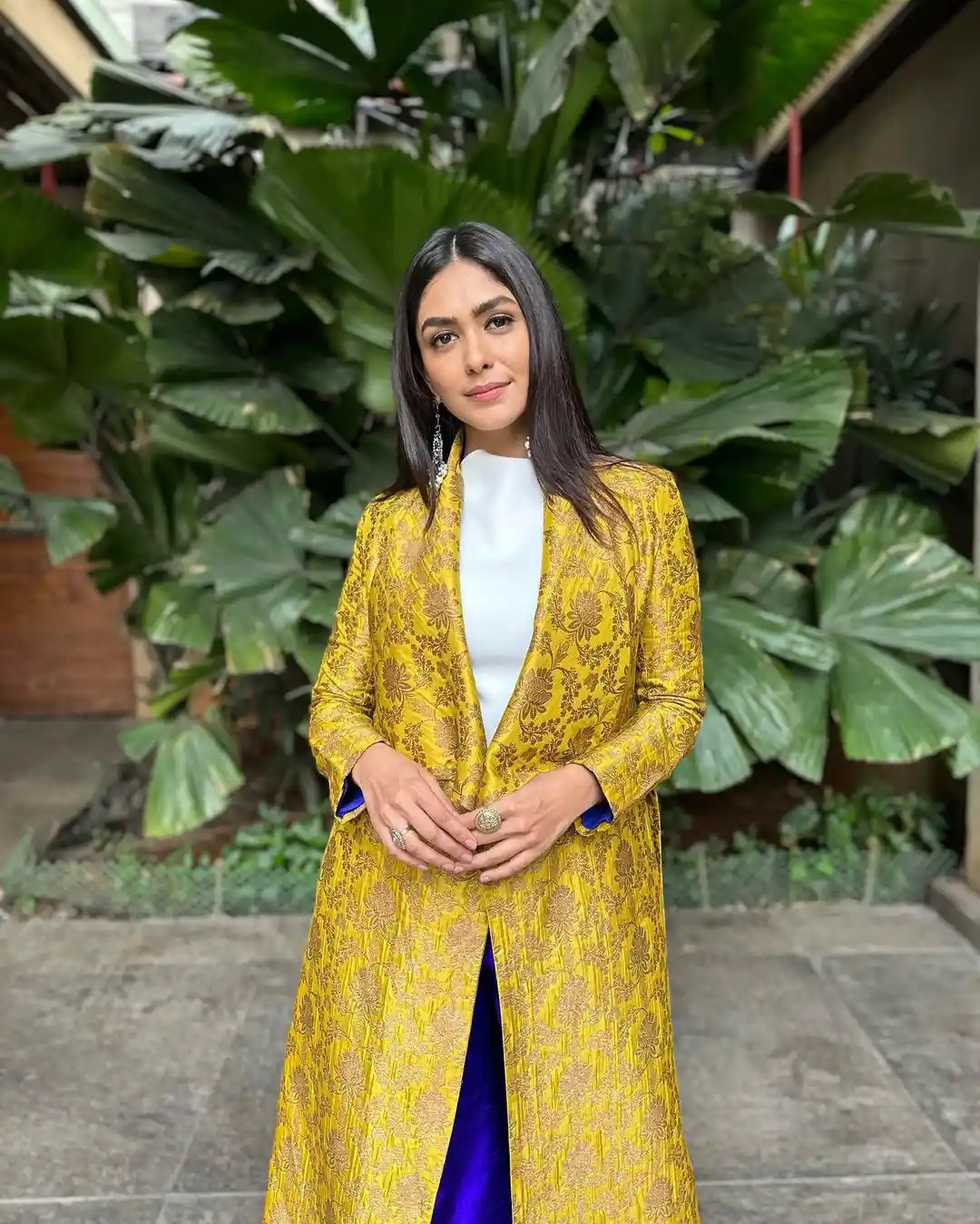 Mrunal Thakur latest photoshoot