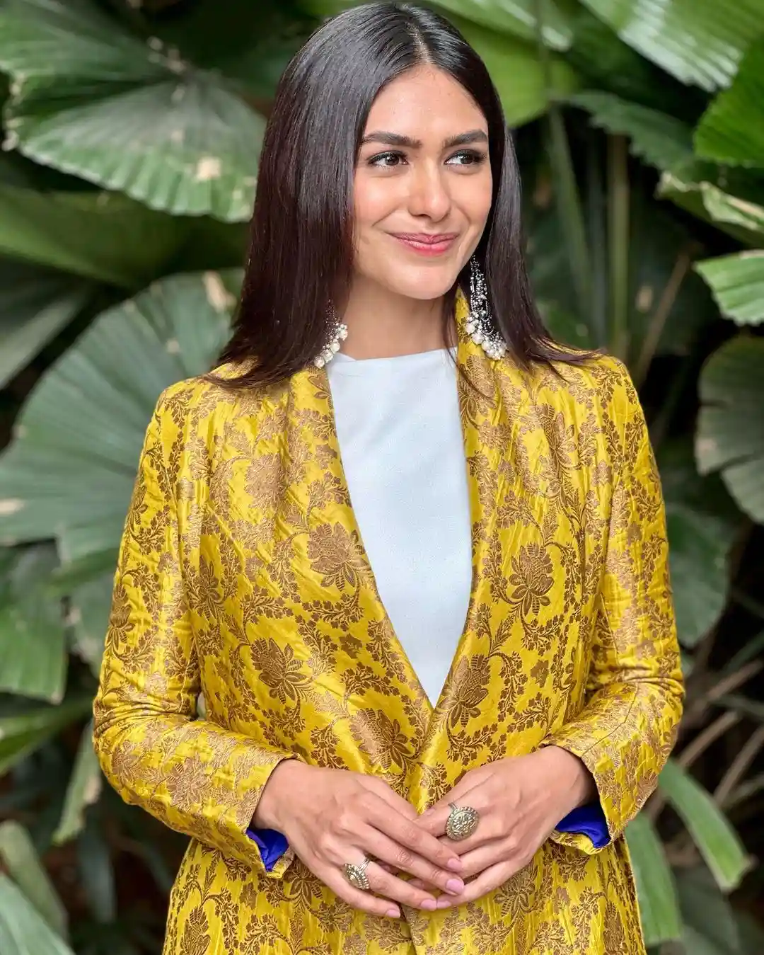 Mrunal Thakur latest photoshoot