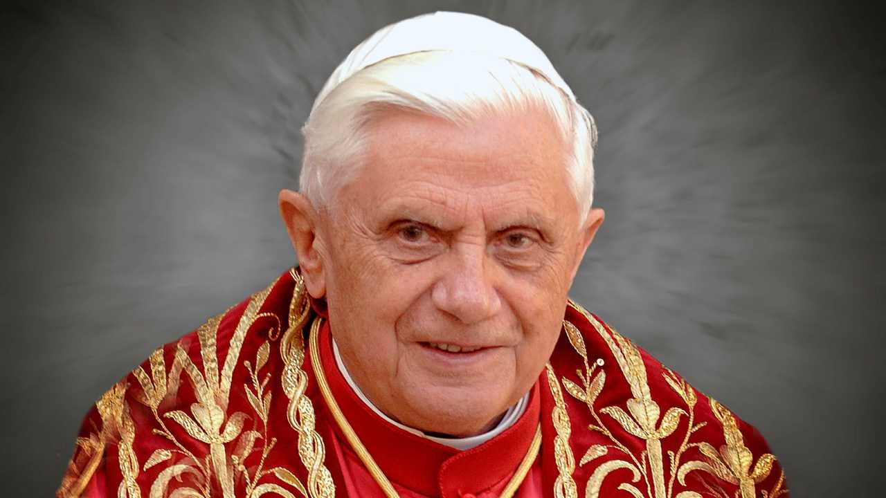 Former Pope Benedict XVI: మాజీ పోప్ బెనెడిక్ట్ XVI ఇకలేరు.. అనారోగ్యంతో కన్నుమూత Former Pope Benedict XVI: మాజీ పోప్ బెనెడిక్ట్ XVI ఇకలేరు.. అనారోగ్యంతో కన్నుమూత