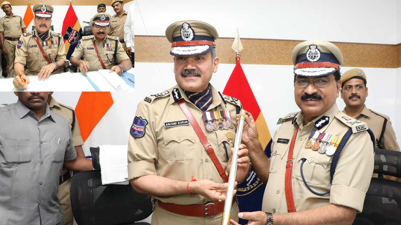 Telangana DGP: కొత్త డీజీపీగా బాధ్యతలు స్వీకరించి.. మహేందర్ రెడ్డితో కలిసి కేసీఆర్ వద్దకు అంజనీ కుమార్ Telangana DGP: కొత్త డీజీపీగా బాధ్యతలు స్వీకరించి.. మహేందర్ రెడ్డితో కలిసి కేసీఆర్ వద్దకు అంజనీ కుమార్
