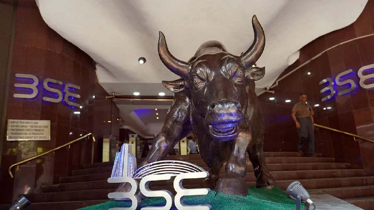 Market Wrap: గత 7 ట్రేడింగ్ సెషన్లలో పెట్టుబడిదారుల రూ.16 లక్షల కోట్ల సంపద ఆవిరి Market Wrap: గత 7 ట్రేడింగ్ సెషన్లలో పెట్టుబడిదారుల రూ.16 లక్షల కోట్ల సంపద ఆవిరి