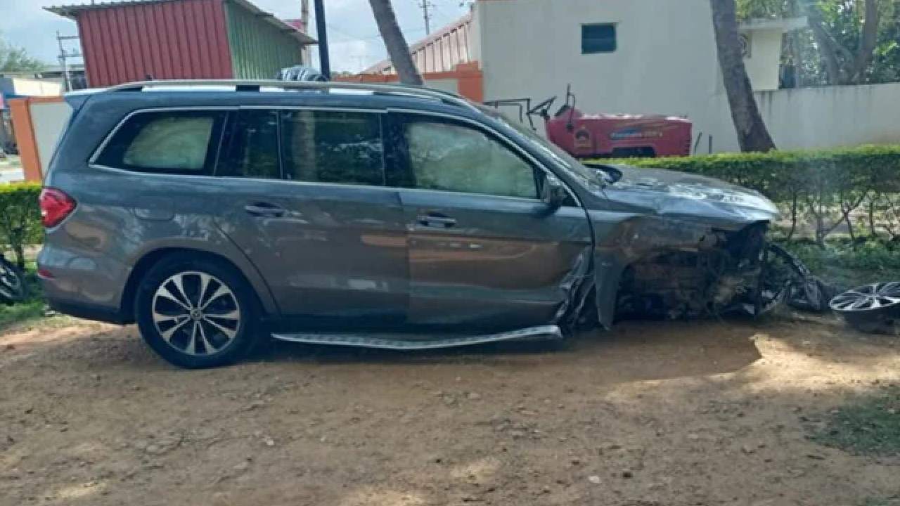Modi’s Brother Injured: రోడ్డు ప్రమాదంలో ప్రధాని మోదీ సోదరుడు, కుటుంబ సభ్యులకు గాయాలు Modi’s Brother Injured: రోడ్డు ప్రమాదంలో ప్రధాని మోదీ సోదరుడు, కుటుంబ సభ్యులకు గాయాలు