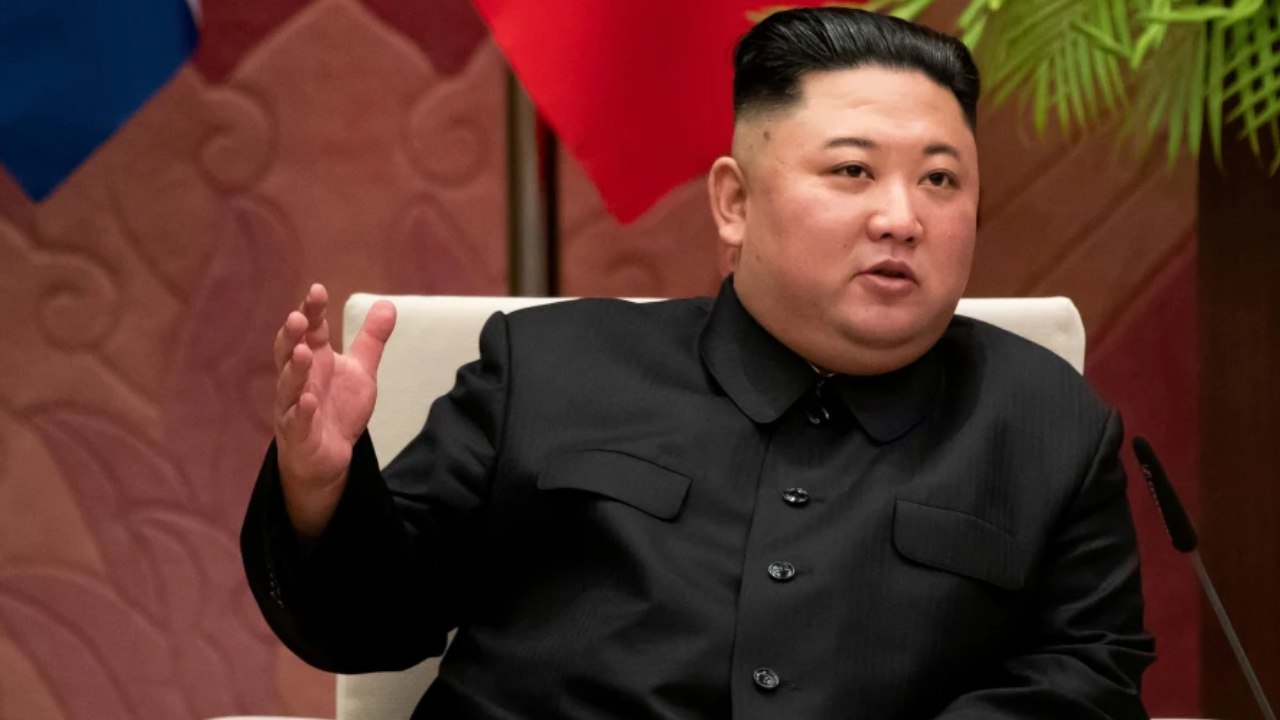 North Korea Kim : దక్షిణ కొరియా సినిమాలు చూసినందుకు..ఉత్తర కొరియాలో ఇద్దరు స్కూల్ విద్యార్ధులకు మరణశిక్ష North Korea Kim : దక్షిణ కొరియా సినిమాలు చూసినందుకు..ఉత్తర కొరియాలో ఇద్దరు స్కూల్ విద్యార్ధులకు మరణశిక్ష