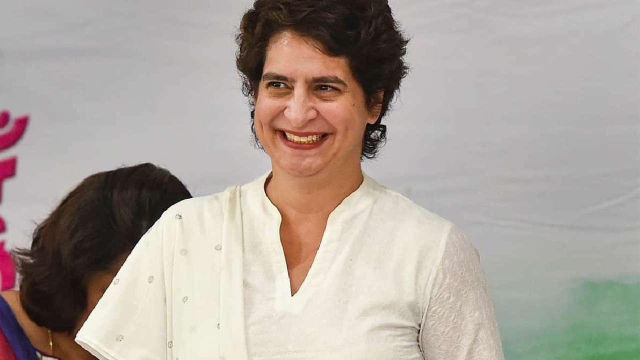 Priyanka Gandhi: మరో యాత్రకు సిద్ధమవుతున్న కాంగ్రెస్.. ‘మహిళా జోడో యాత్ర’ పేరుతో పాదయాత్ర చేయనున్న ప్రియాంక Priyanka Gandhi: మరో యాత్రకు సిద్ధమవుతున్న కాంగ్రెస్.. ‘మహిళా జోడో యాత్ర’ పేరుతో పాదయాత్ర చేయనున్న ప్రియాంక