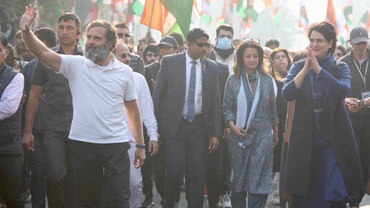 Bharat Jodo Yatra: ఢిల్లీకి చేరిన రాహుల్ భారత్  జోడో యాత్ర .. పాల్గొన్న సోనియా, ప్రియాంక సహా ప్రముఖులు