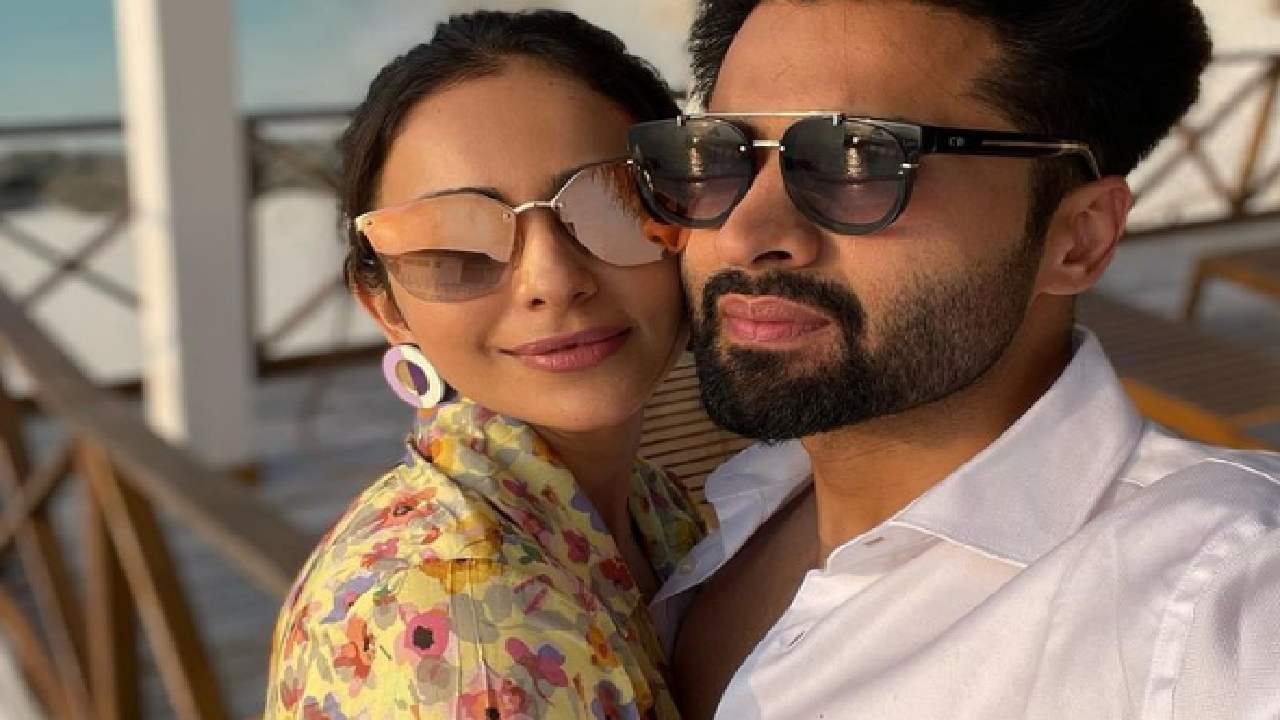 Rakul Preet Singh : శాంటా ఇచ్చిన గొప్ప గిఫ్ట్ అతడే.. రకుల్ ప్రీత్! Rakul Preet Singh : శాంటా ఇచ్చిన గొప్ప గిఫ్ట్ అతడే.. రకుల్ ప్రీత్!
