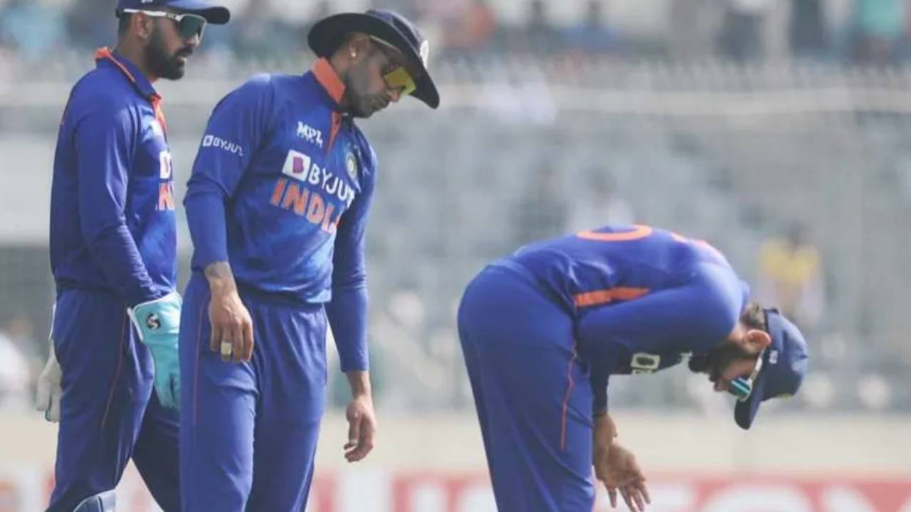 BAN vs IND 2nd ODI: టీమిండియాకు బిగ్ షాక్.. ఆస్పత్రిలో చేరిన రోహిత్ శర్మ.. BAN vs IND 2nd ODI: టీమిండియాకు బిగ్ షాక్.. ఆస్పత్రిలో చేరిన రోహిత్ శర్మ..