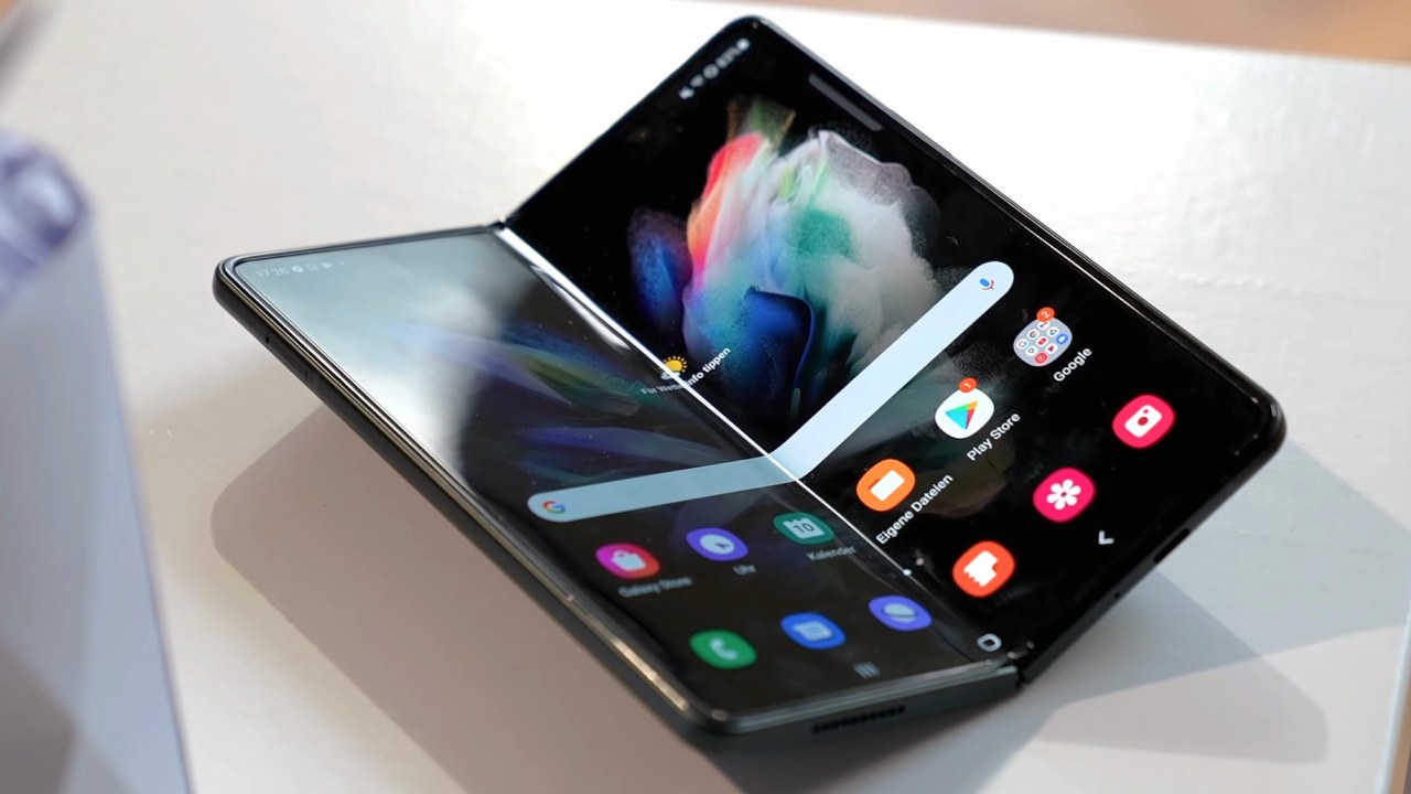 Samsung Galaxy Z Fold 4 gets new Android security patch_ How to download
