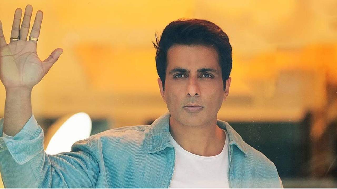 Sonu Sood : కరోనాతో జాగ్రత.. నా పాత నెంబర్ పని చేస్తుంది.. సోనూ సూద్! Sonu Sood : కరోనాతో జాగ్రత.. నా పాత నెంబర్ పని చేస్తుంది.. సోనూ సూద్!