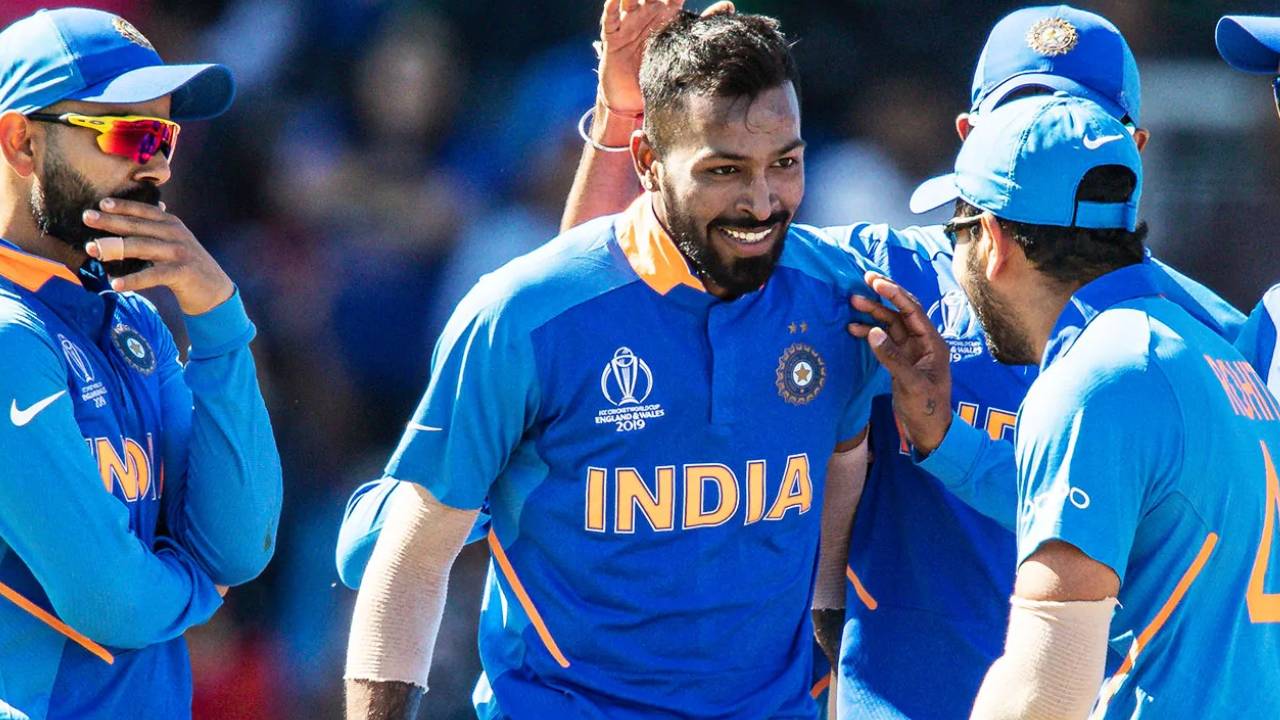 India Squad For Sri Lanka: శ్రీలంకతో టీ20, వన్డే సిరీస్లకు జట్టును ప్రకటించిన బీసీసీఐ.. కీలక మార్పులు ఏమిటంటే? India Squad For Sri Lanka: శ్రీలంకతో టీ20, వన్డే సిరీస్లకు జట్టును ప్రకటించిన బీసీసీఐ.. కీలక మార్పులు ఏమిటంటే?