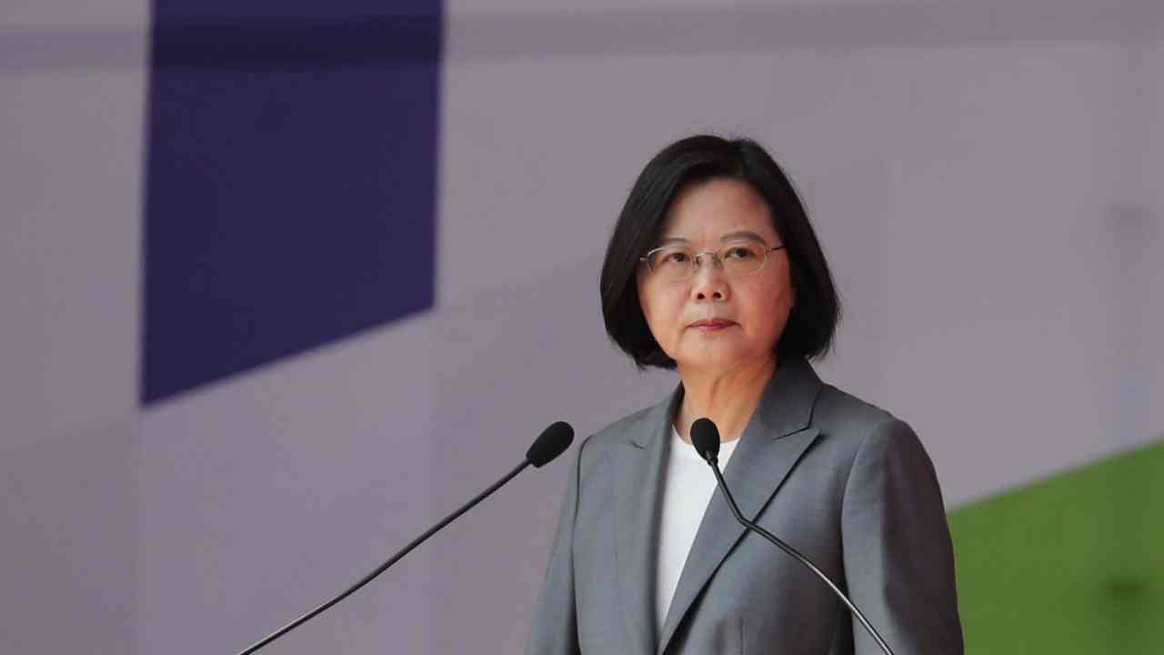 Taiwan: చైనా నుంచి పొంచి ఉన్న ప్రమాదం.. తైవాన్ సంచలన నిర్ణయం Taiwan: చైనా నుంచి పొంచి ఉన్న ప్రమాదం.. తైవాన్ సంచలన నిర్ణయం