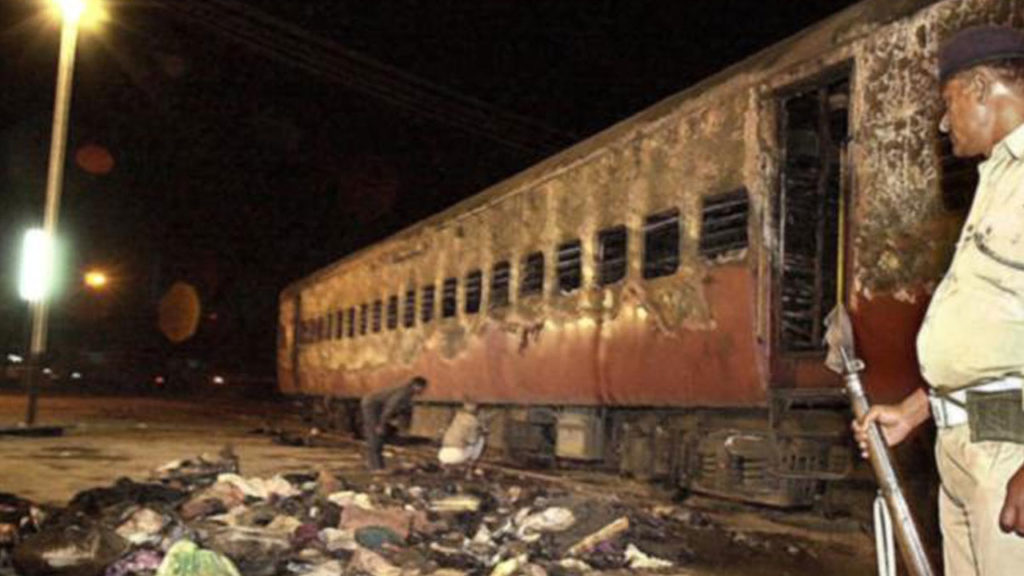 Gujarat opposes in Supreme Court bail pleas of some convicts in Godhra train burning case